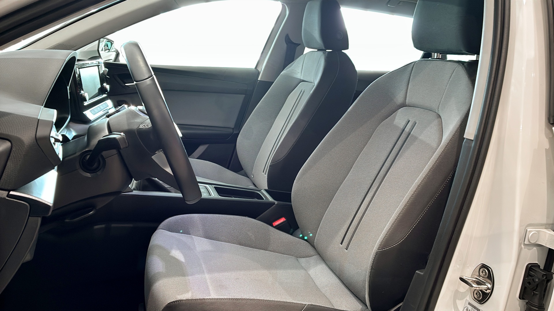 SEAT Leon Sportstourer NHL96C