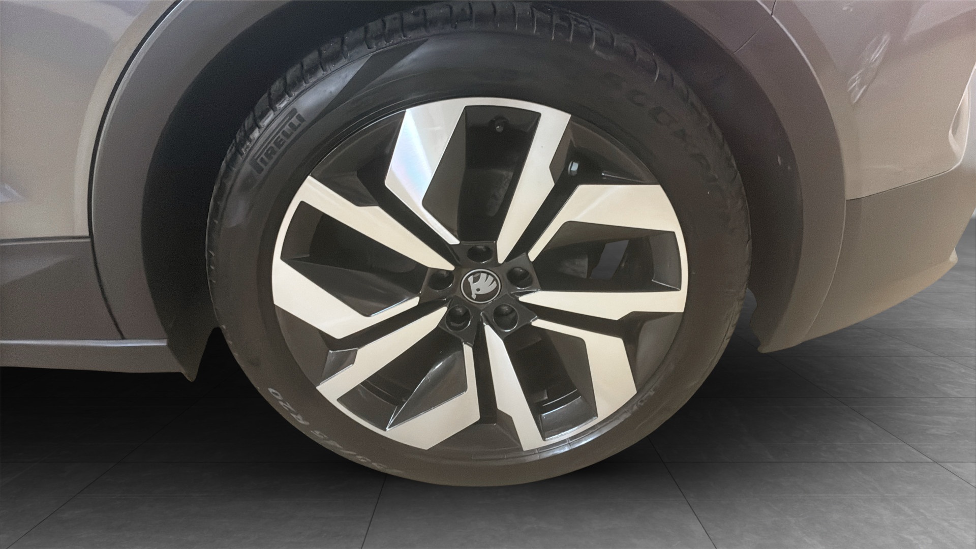 Skoda Elroq NHR02R