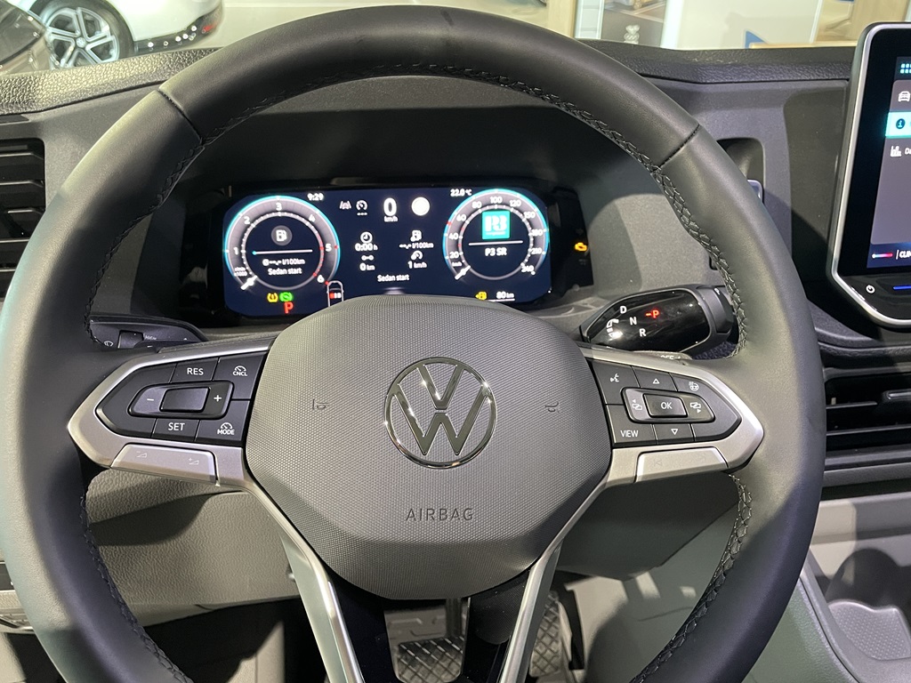 Volkswagen Crafter Skåp kort hjulbas NJF60N