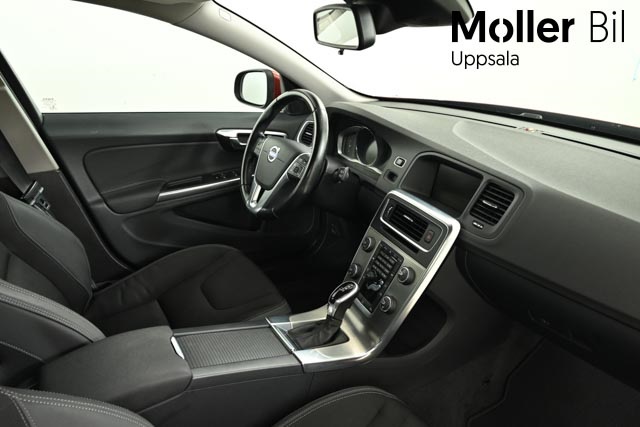 Volvo V60 NJF801