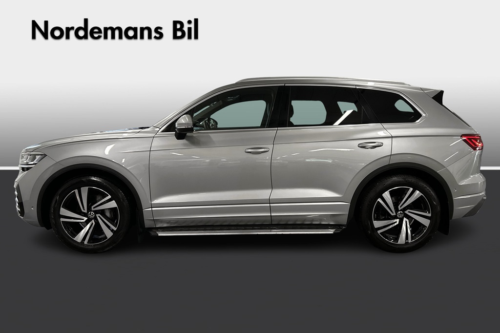 Volkswagen Touareg NJK59C