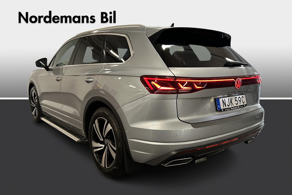 Volkswagen Touareg NJK59C