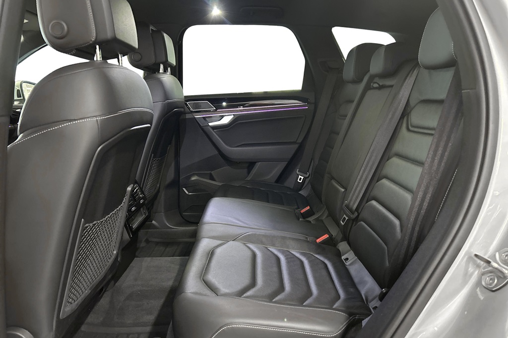 Volkswagen Touareg NJK59C