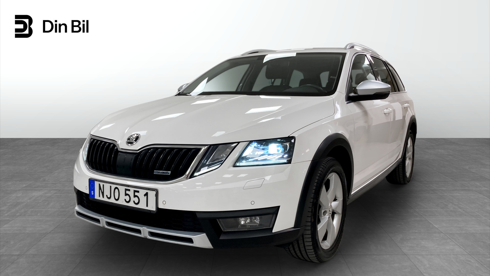 Skoda Octavia Combi NJO551