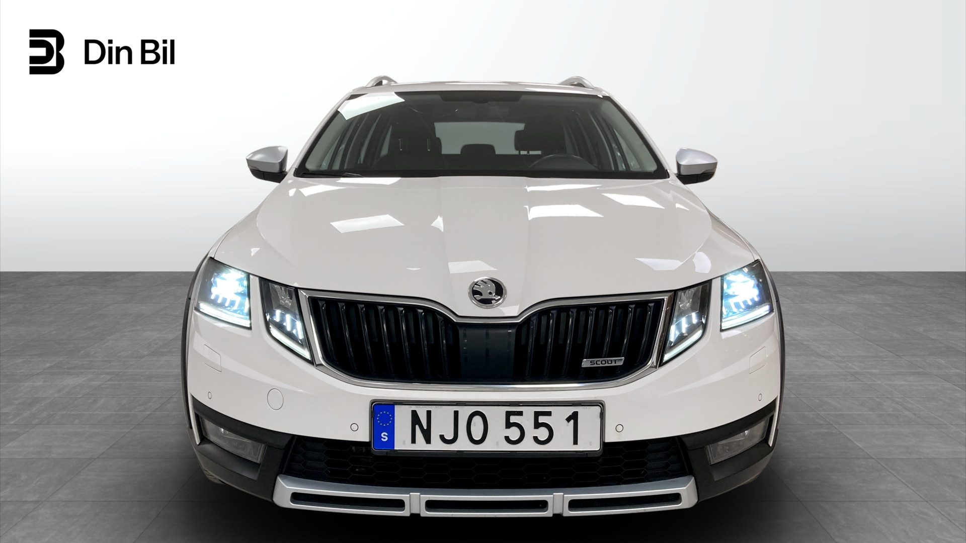 Skoda Octavia Combi NJO551