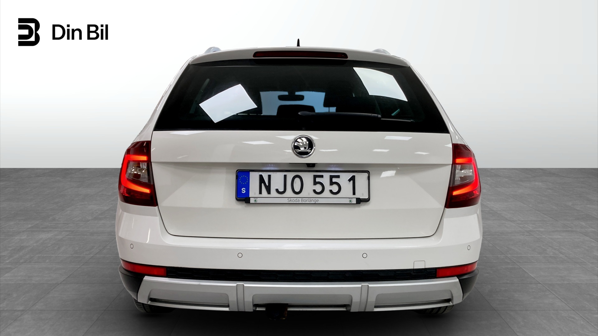 Skoda Octavia Combi NJO551