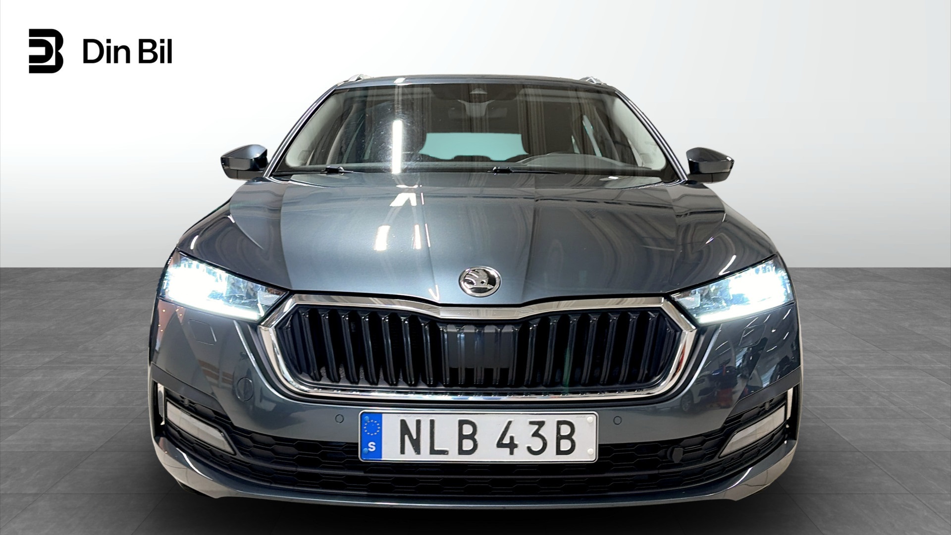 Skoda Octavia NLB43B
