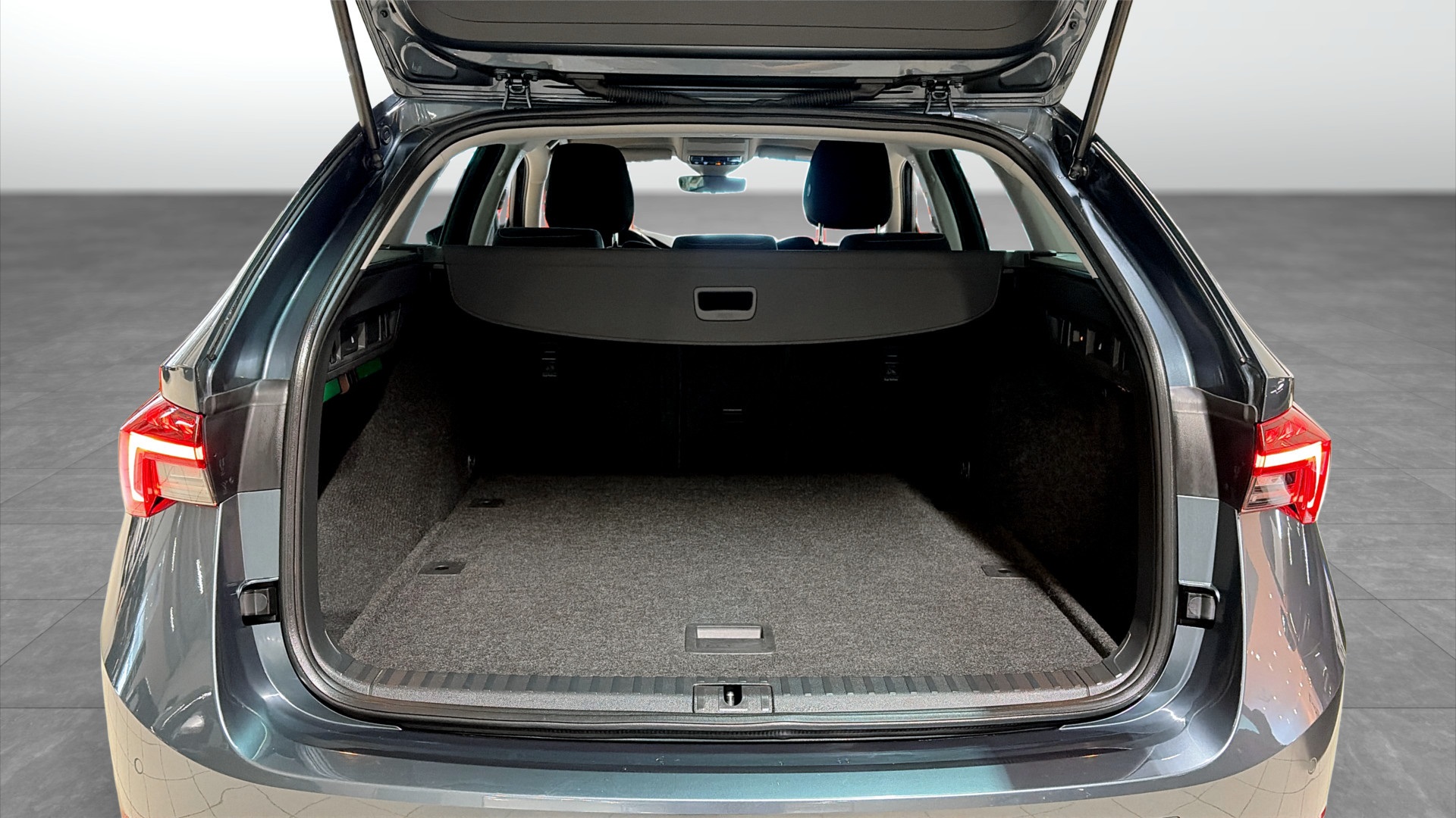 Skoda Octavia NLB43B