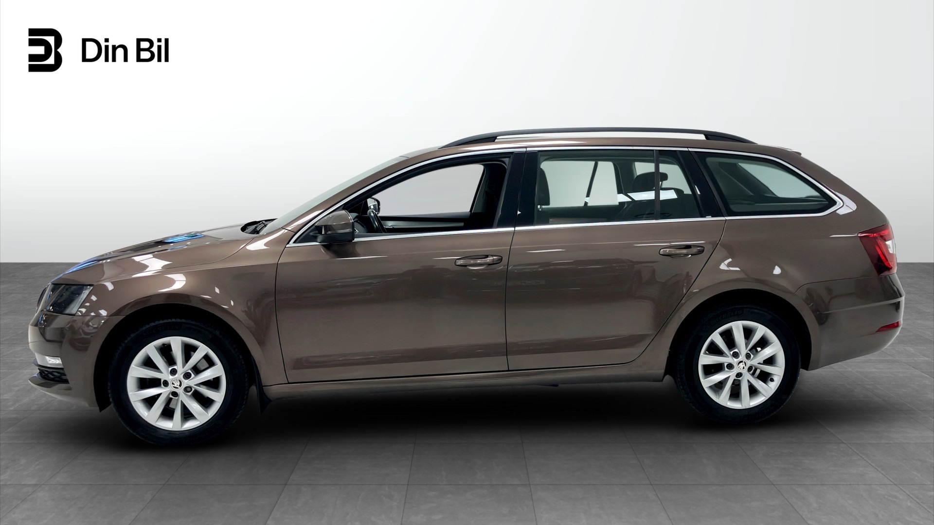 Skoda Octavia Combi NLF04A