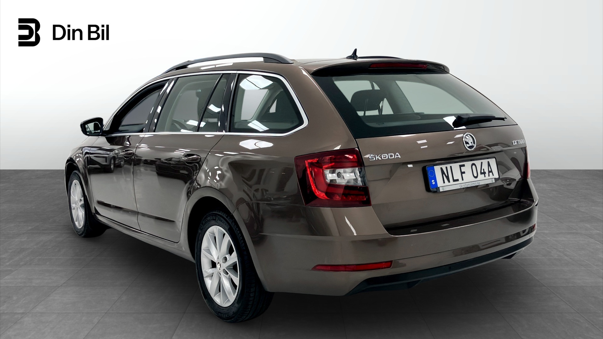 Skoda Octavia Combi NLF04A