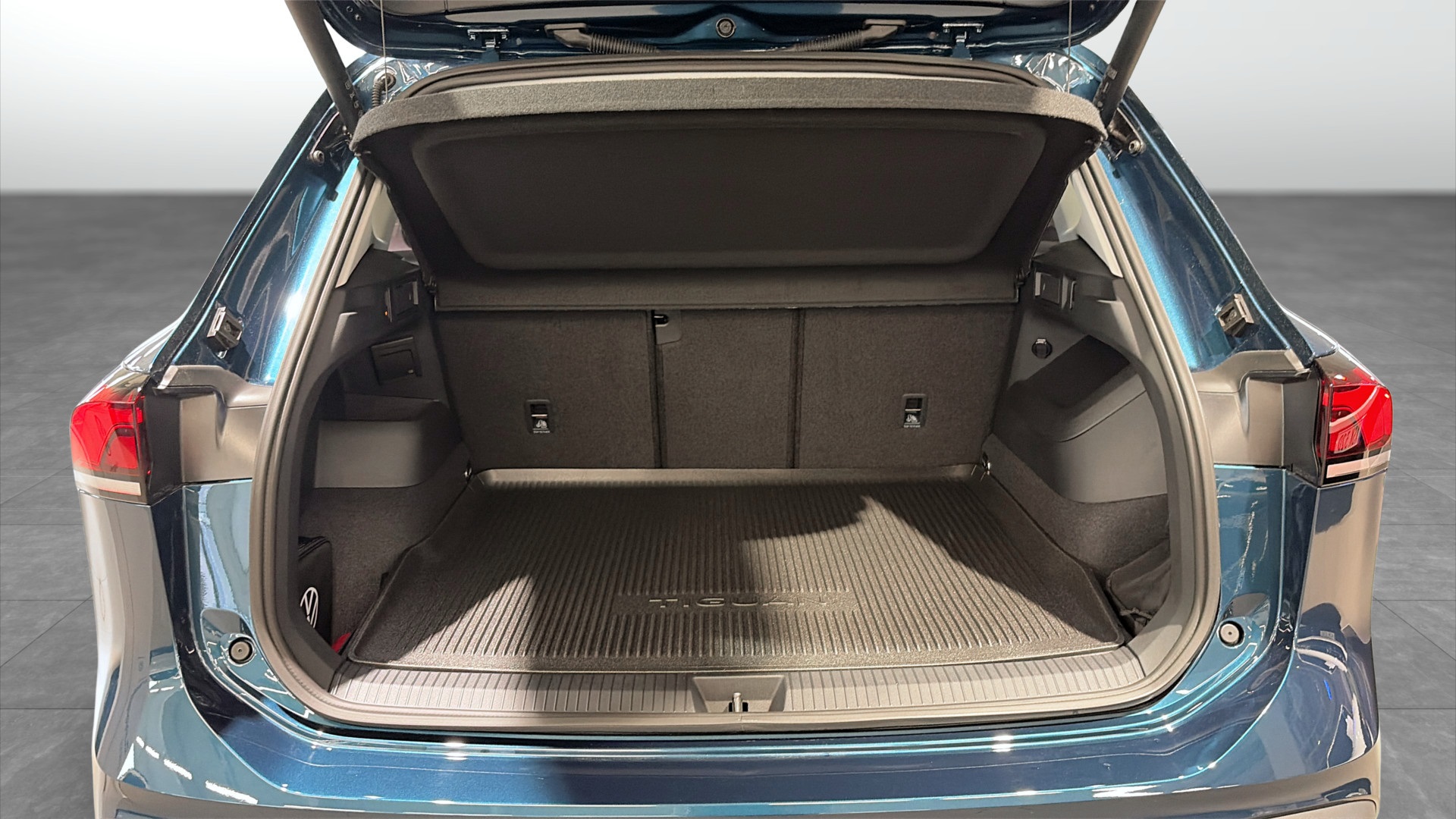Volkswagen Tiguan NLJ08D