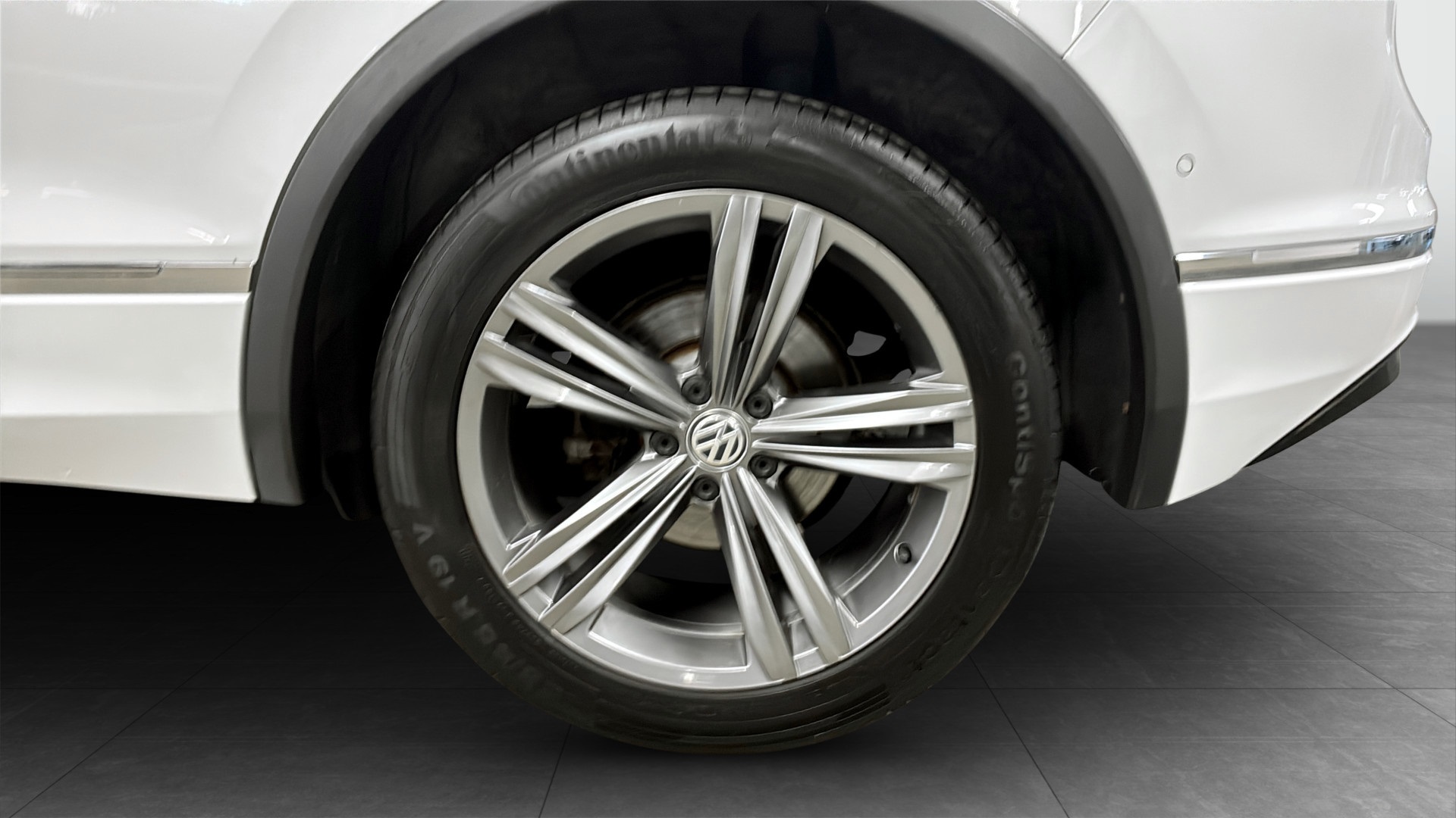 Volkswagen Tiguan NLP471