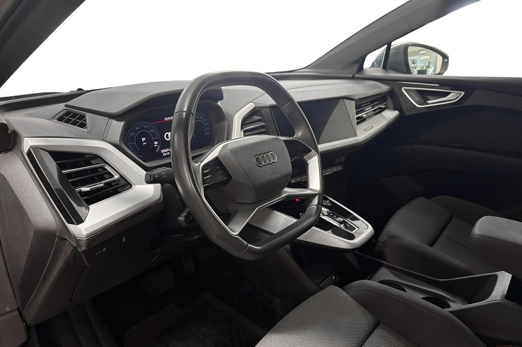 Audi Q4 e-tron NLS96M