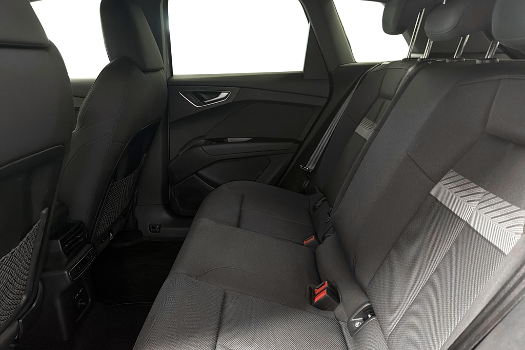 Audi Q4 e-tron NLS96M
