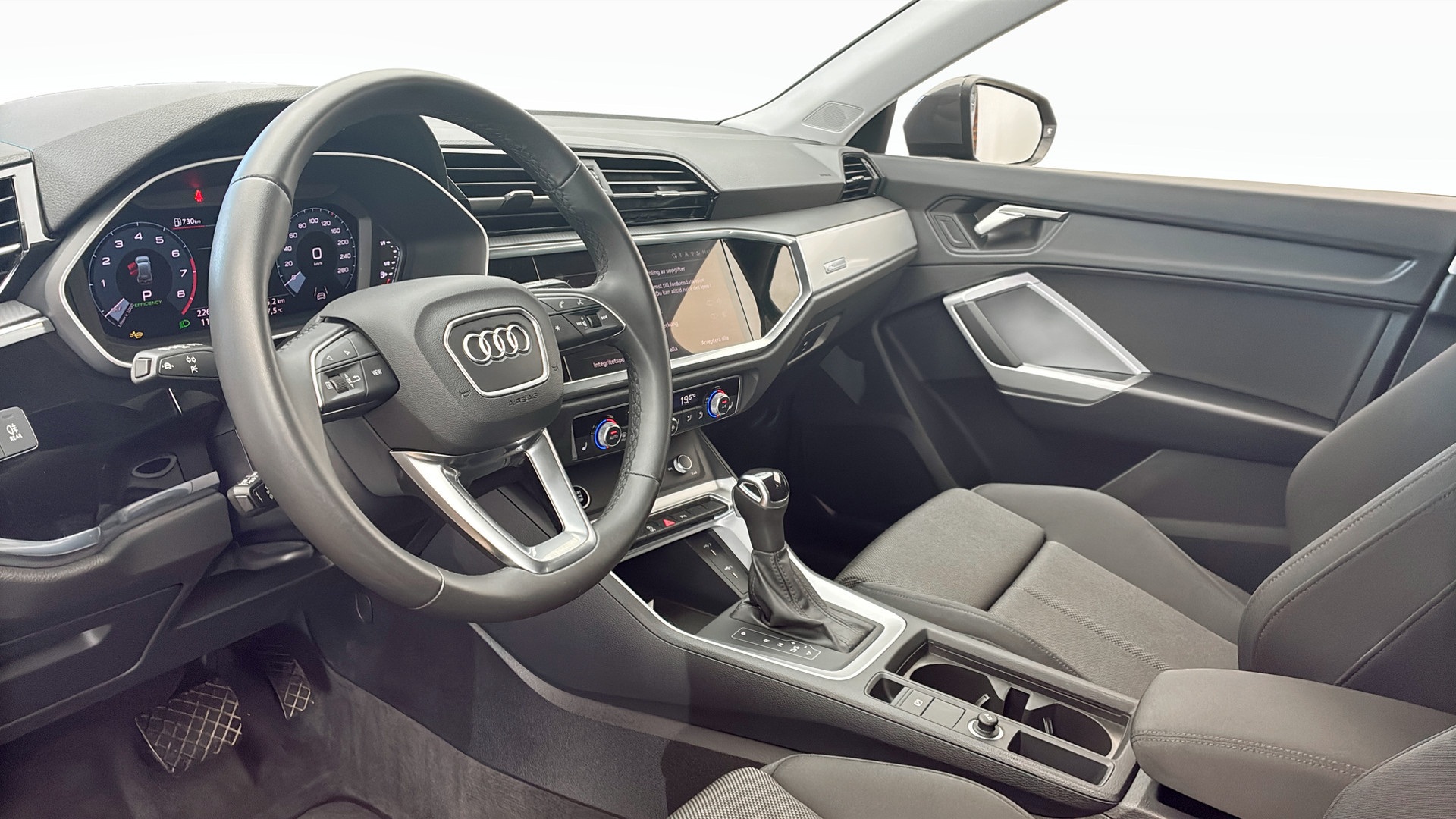 Audi Q3 NMA96K