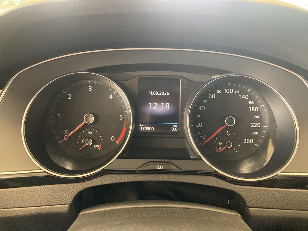 Volkswagen Passat NMM21C