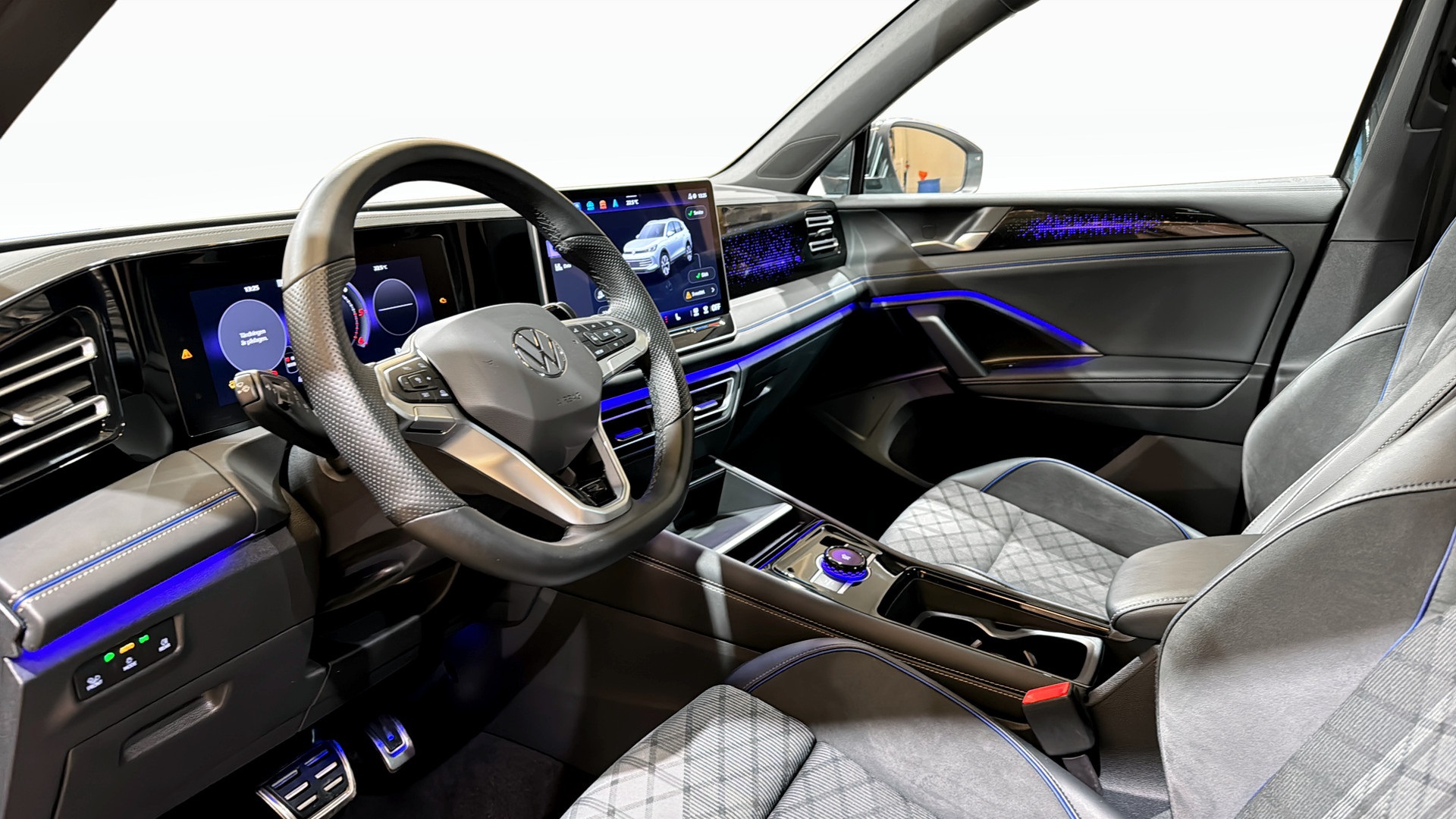 Volkswagen Tiguan NNJ07U
