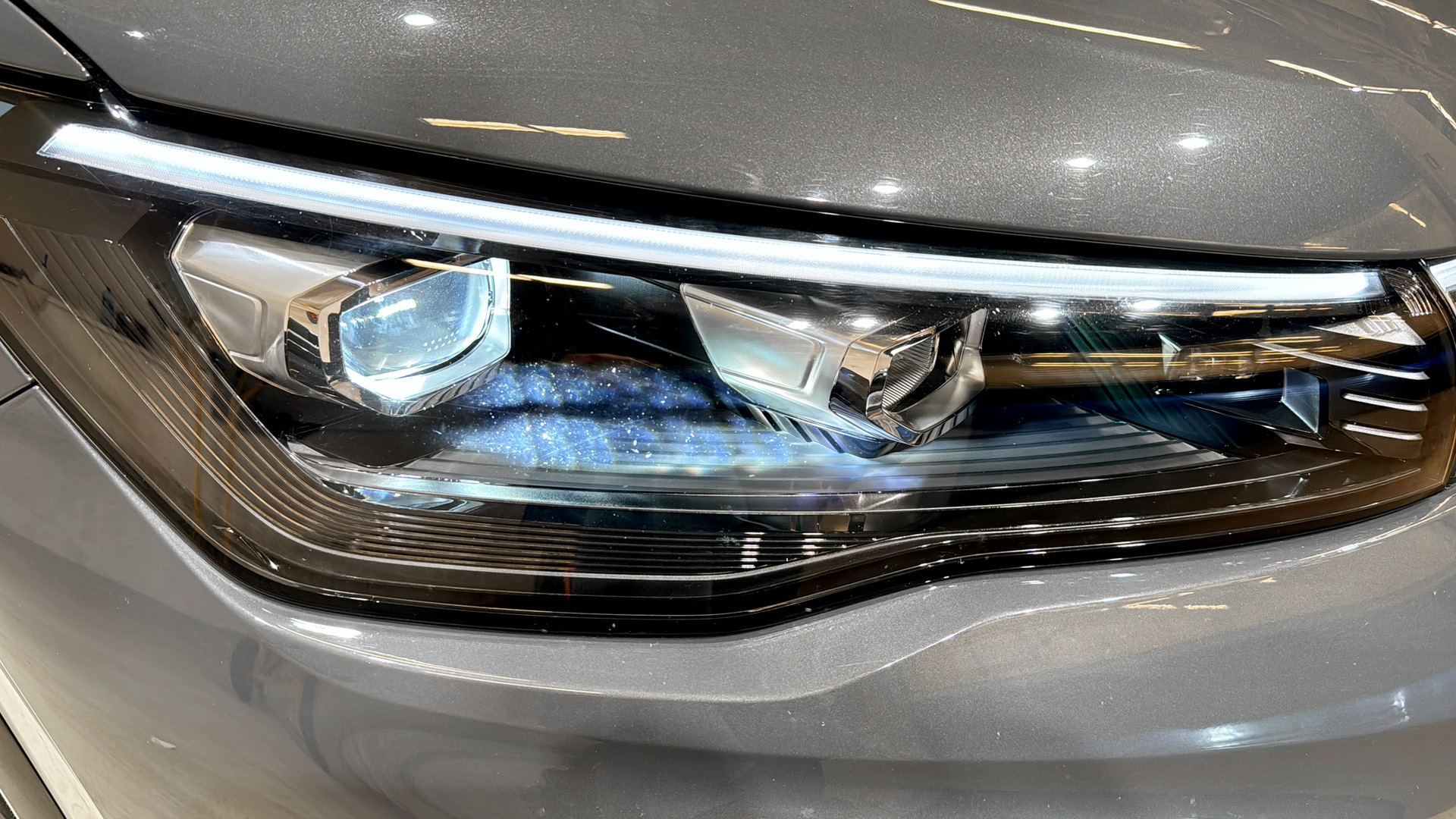 Volkswagen Tiguan NNJ07U