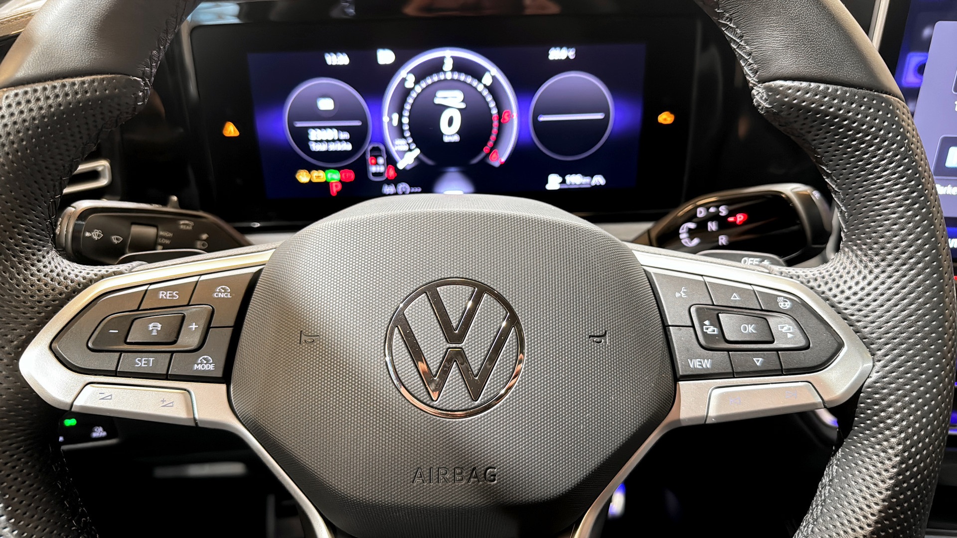 Volkswagen Tiguan NNJ07U