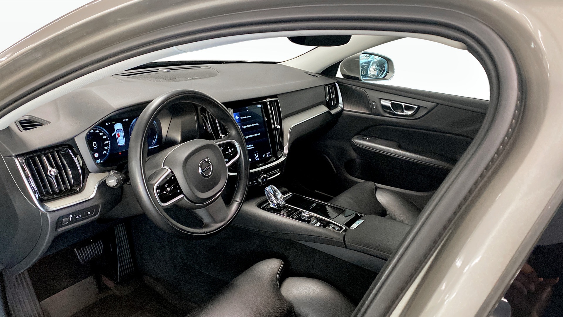 Volvo V60 NNU13A