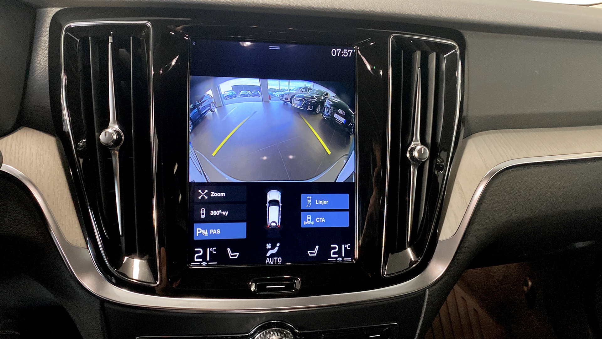 Volvo V60 NNU13A