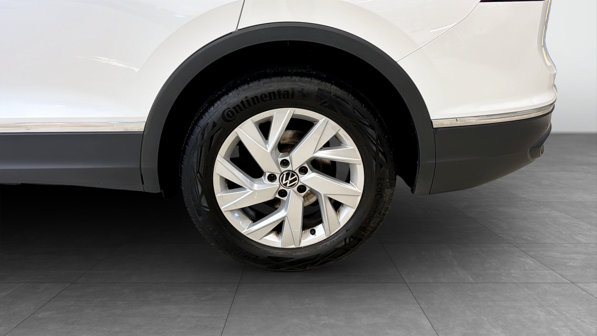Volkswagen Tiguan Allspace NRA37U