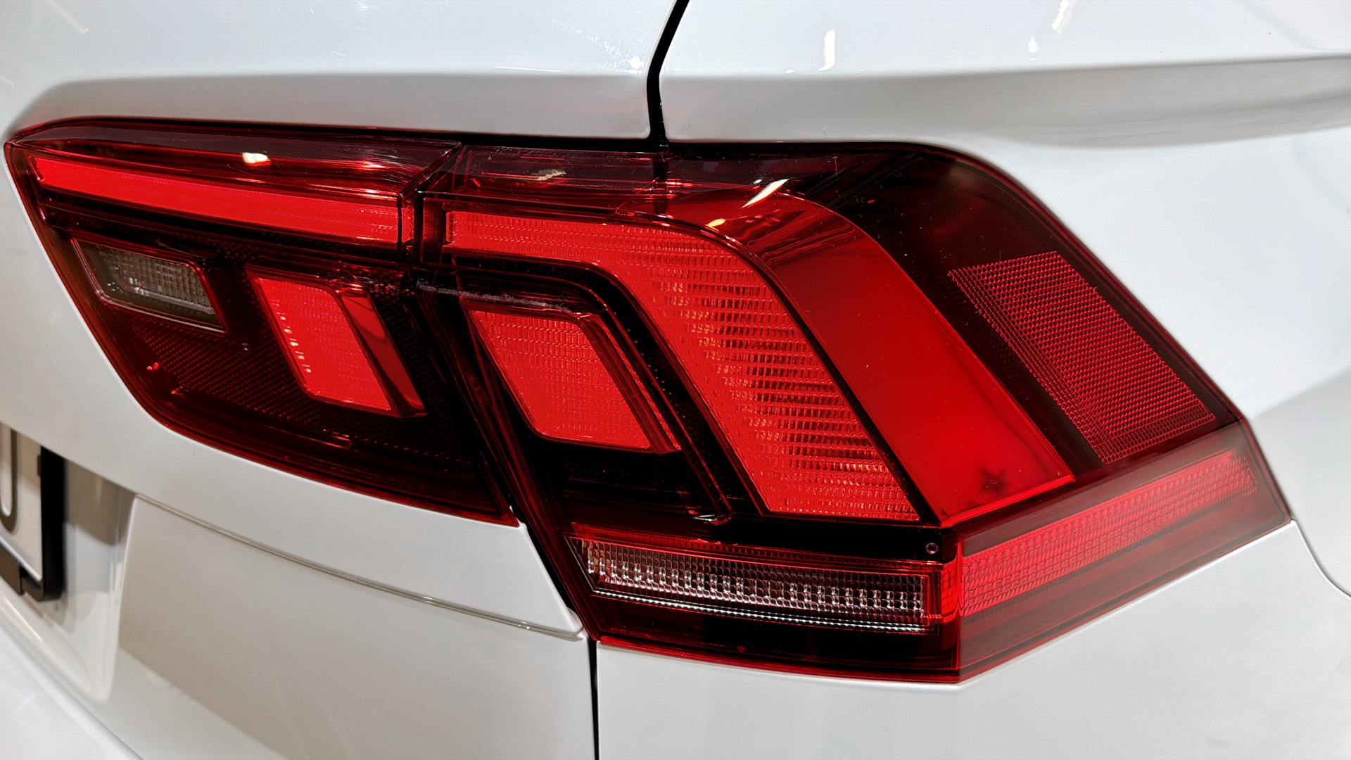 Volkswagen Tiguan Allspace NRA37U