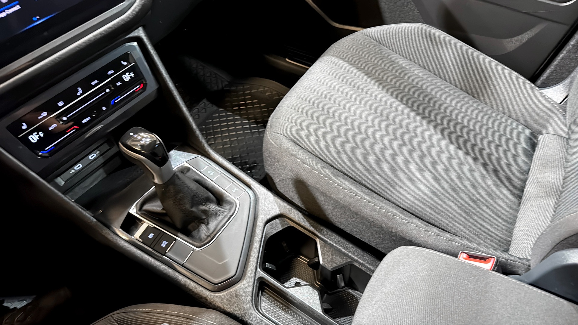 Volkswagen Tiguan Allspace NRA37U