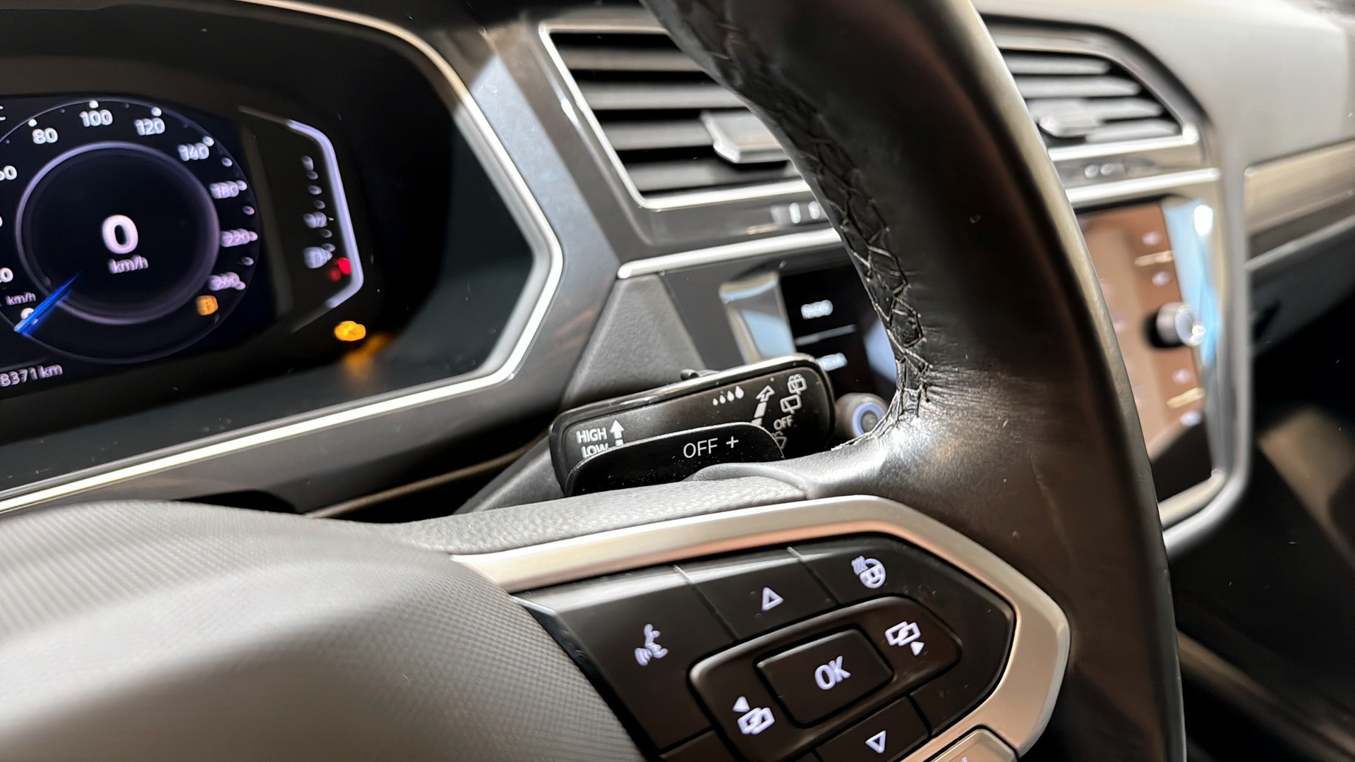 Volkswagen Tiguan Allspace NRA37U