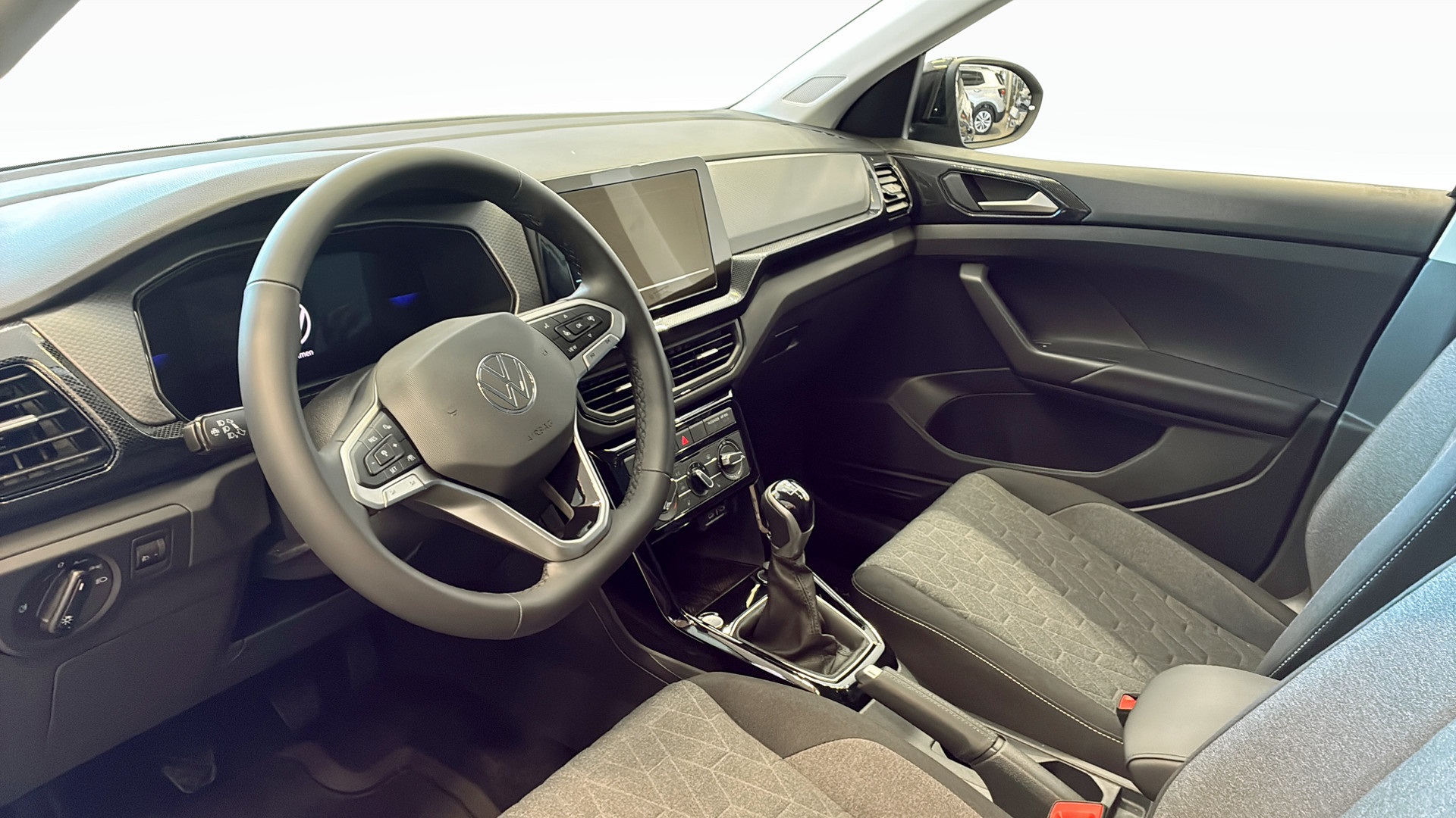 Volkswagen T-Cross NRH59T