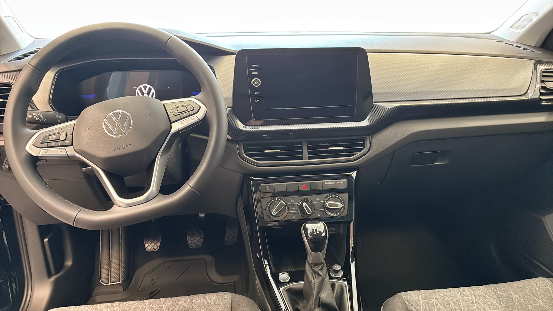 Volkswagen T-Cross NRH59T