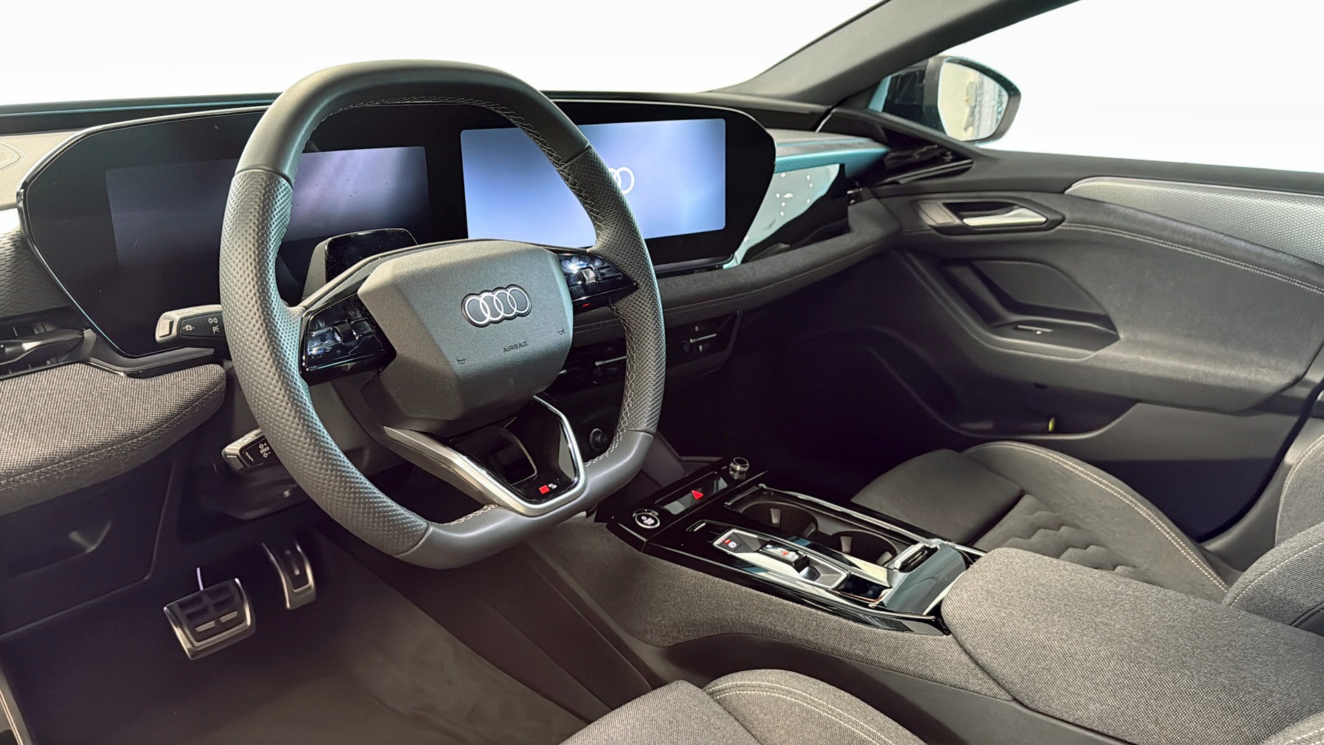 Audi A6 Avant e-tron NRJ06Y