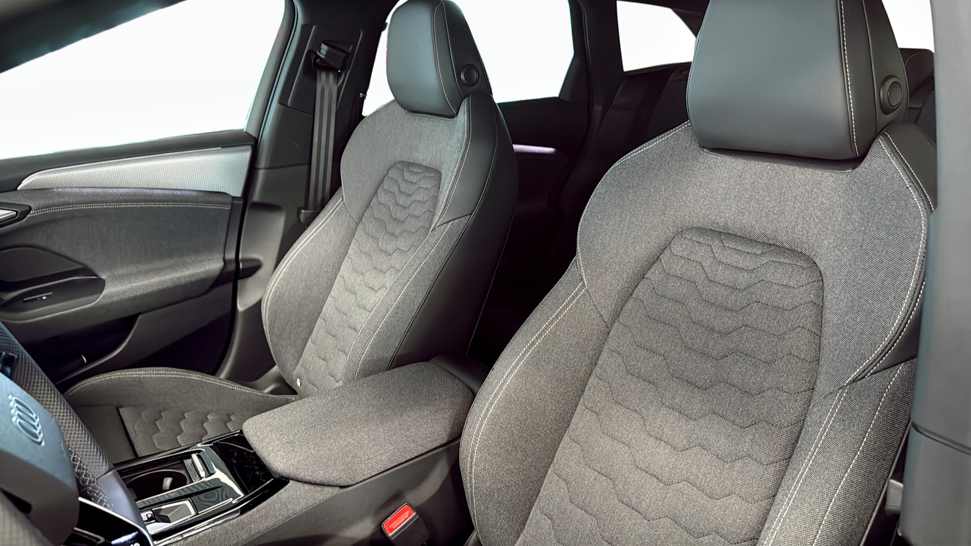 Audi A6 Avant e-tron NRJ06Y