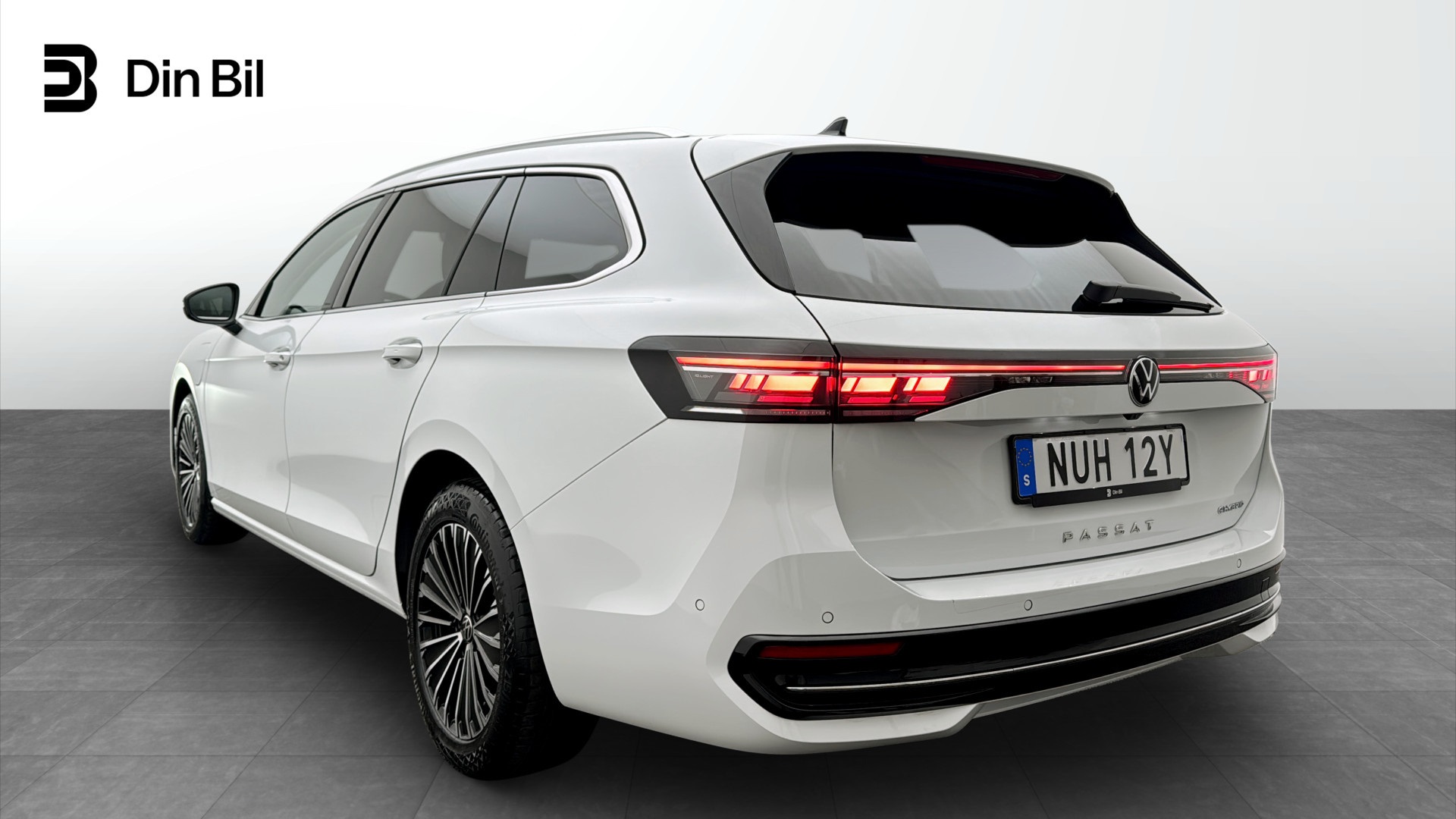 Volkswagen Passat Sportscombi NUH12Y