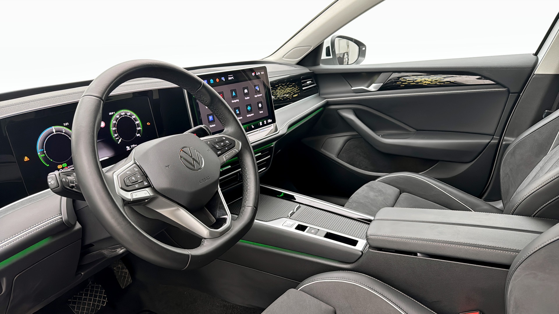 Volkswagen Passat Sportscombi NUH12Y