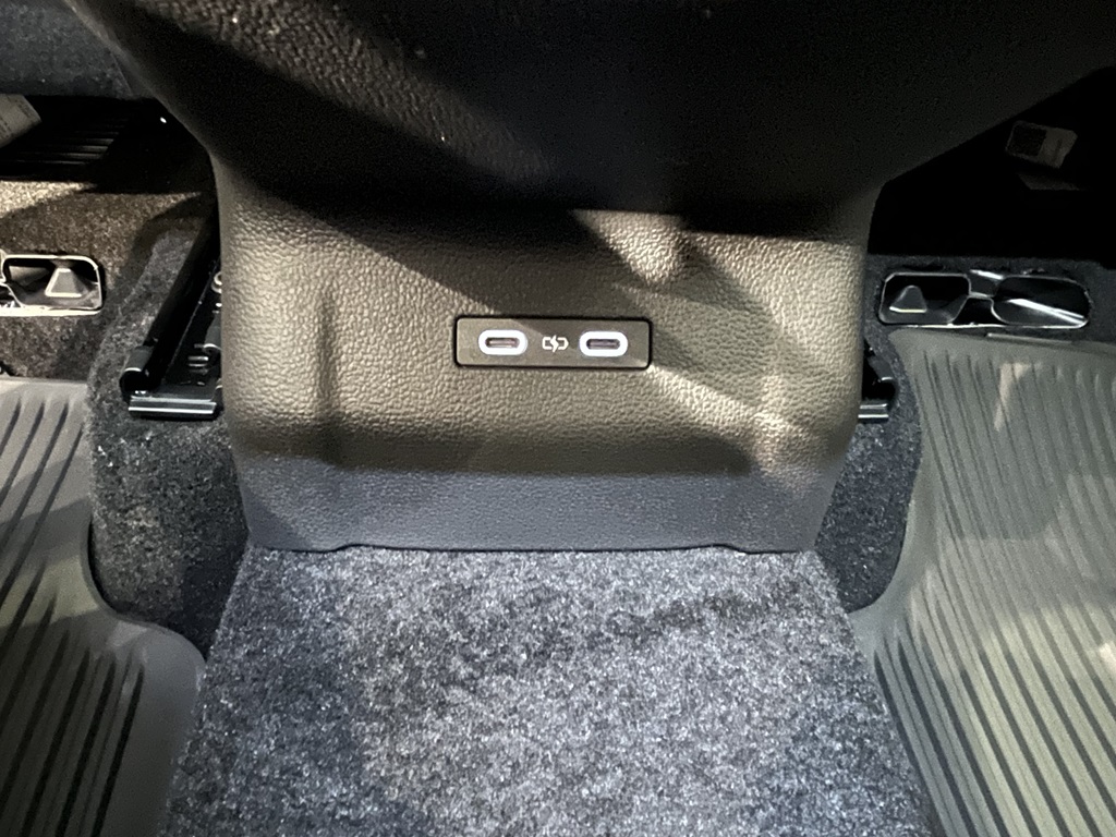 Volkswagen T-Roc NUR04D