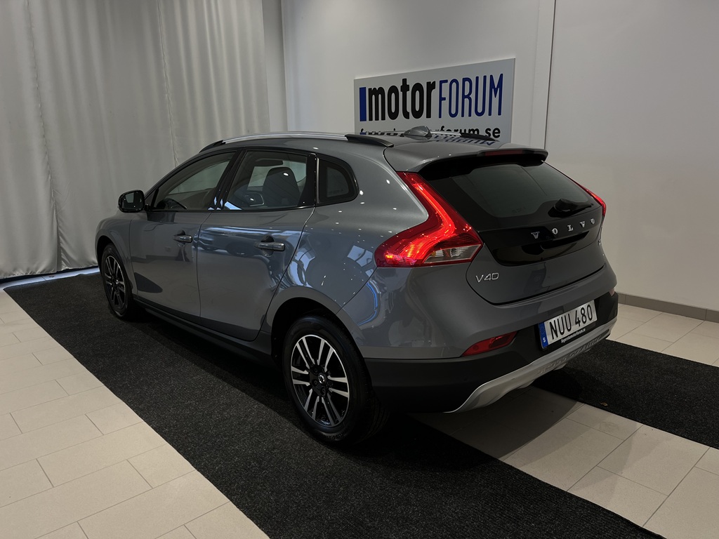 Volvo V40 NUU480