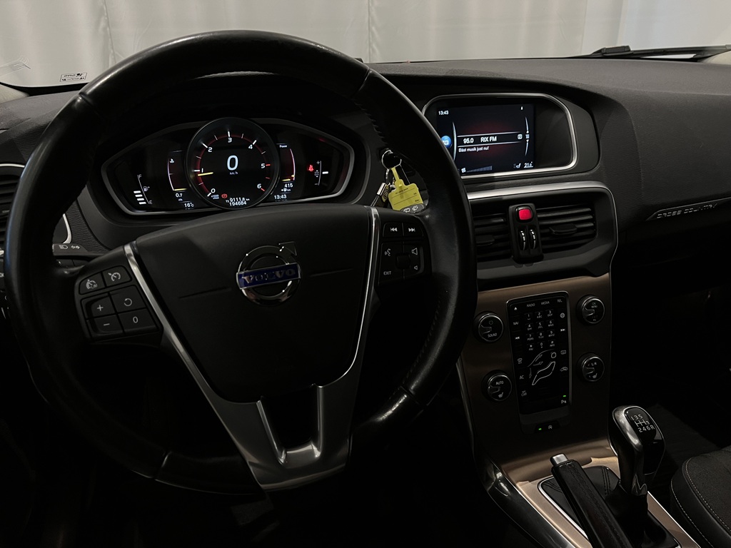 Volvo V40 NUU480
