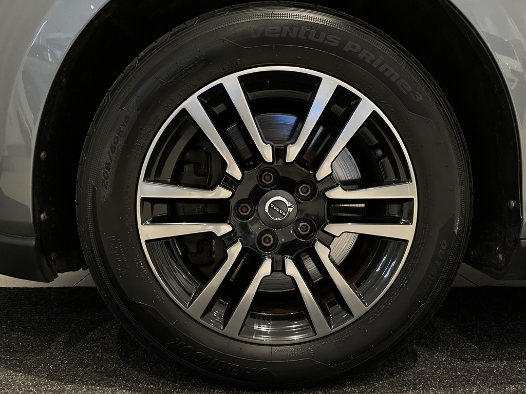 Volvo V40 NUU480