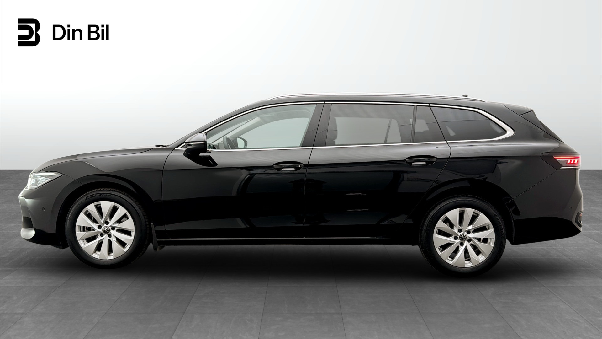 Volkswagen Passat NWA69W