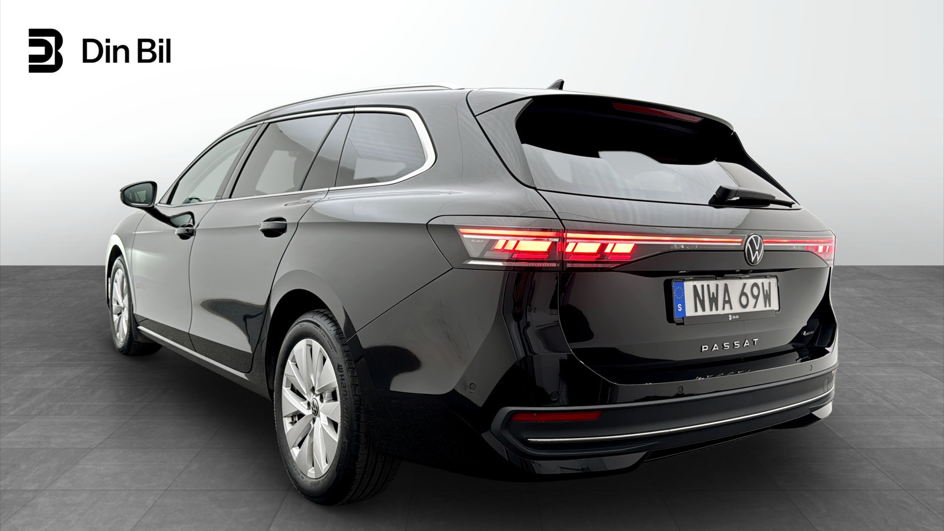 Volkswagen Passat NWA69W