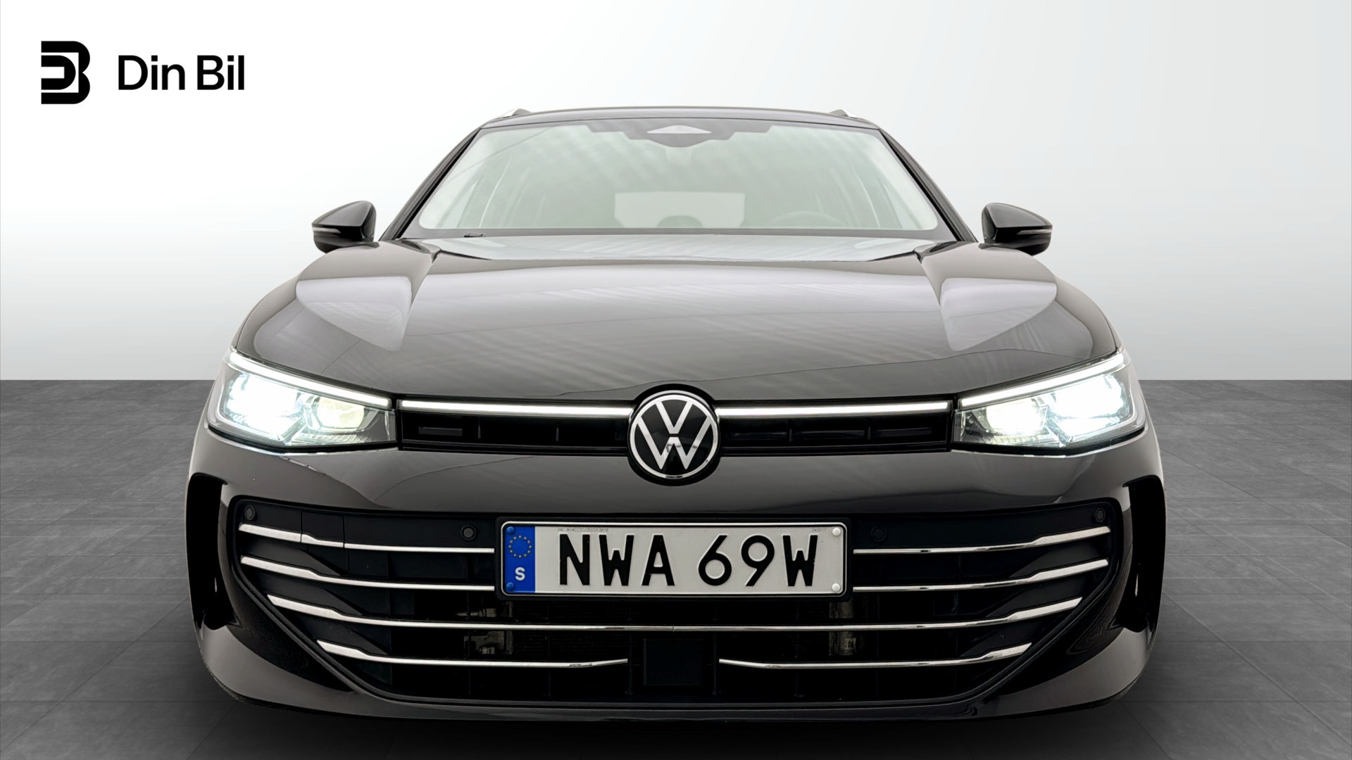 Volkswagen Passat NWA69W