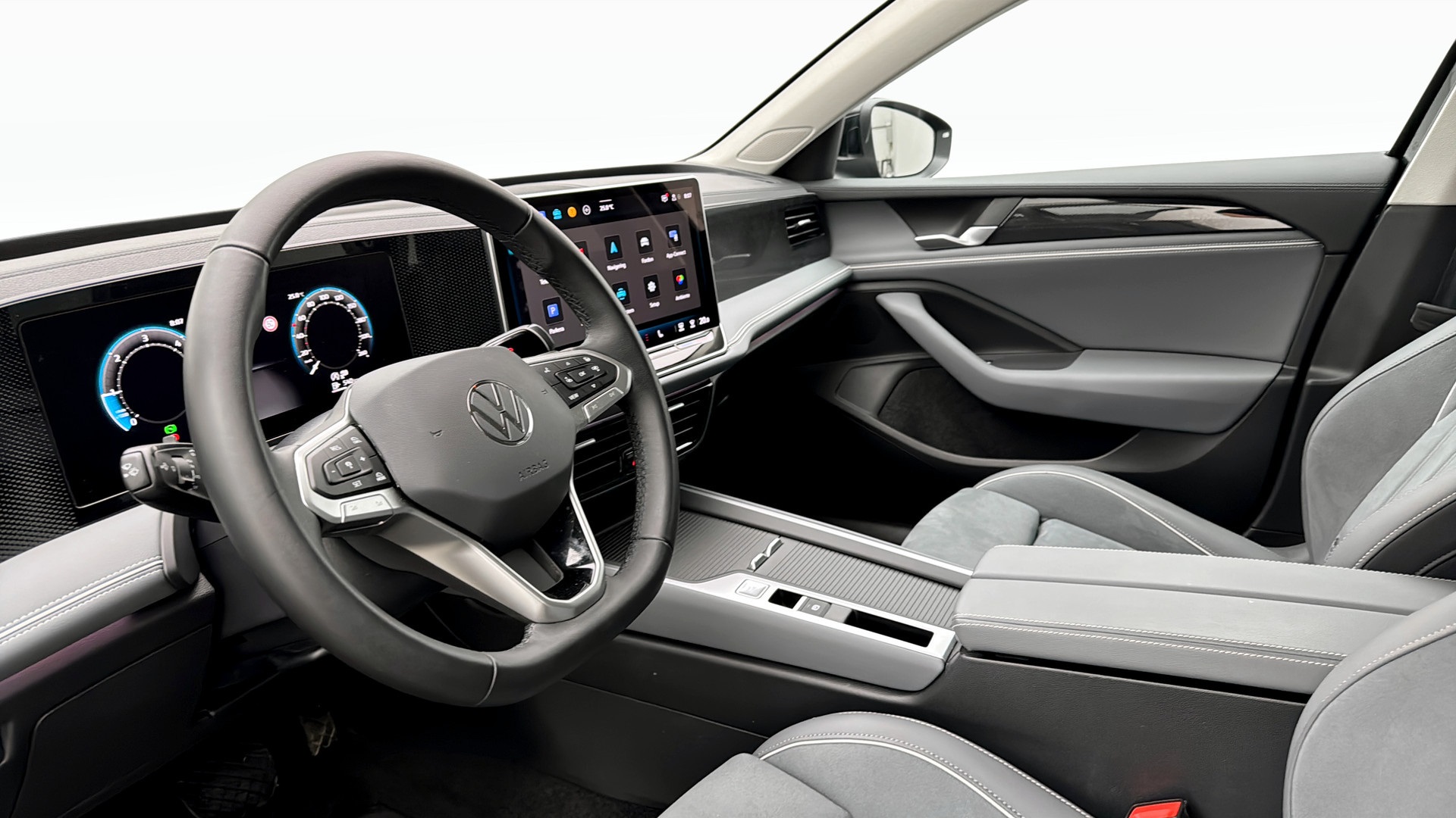 Volkswagen Passat NWA69W