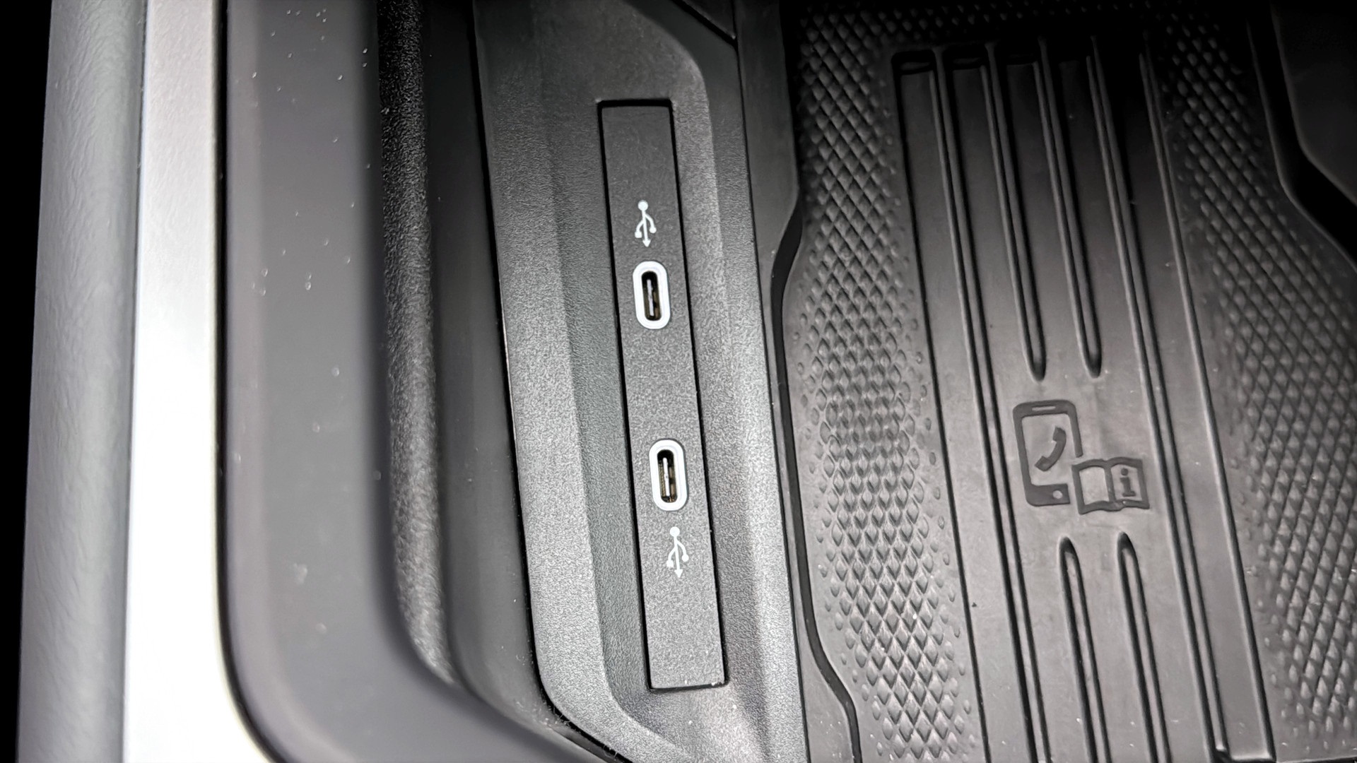 Volkswagen Passat NWA69W