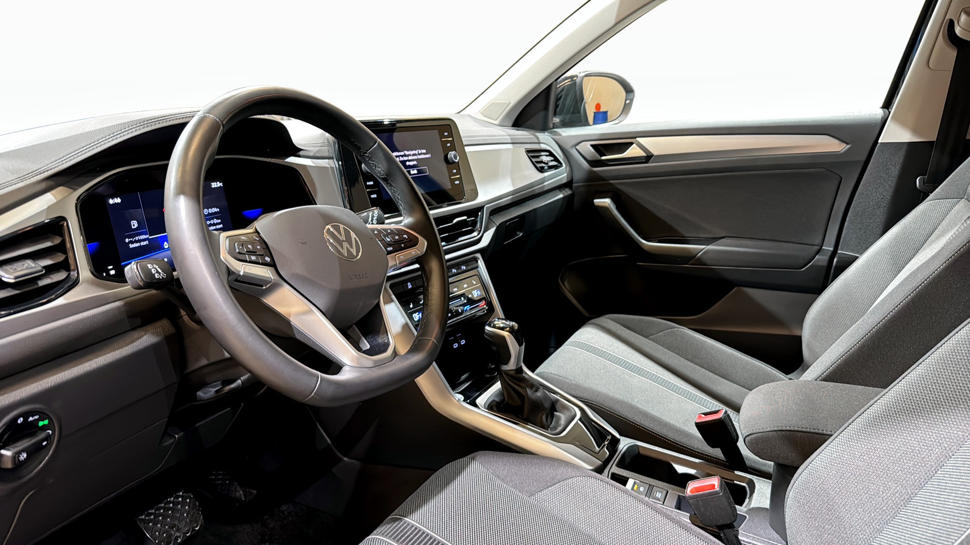 Volkswagen T-Roc NWA87T
