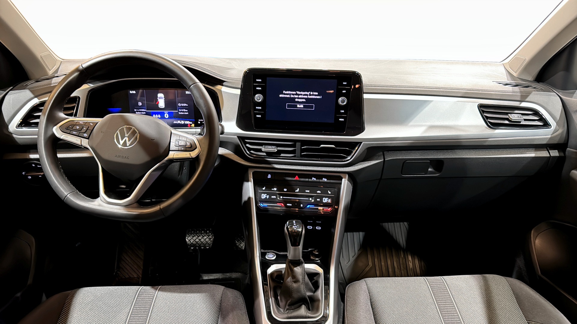 Volkswagen T-Roc NWA87T