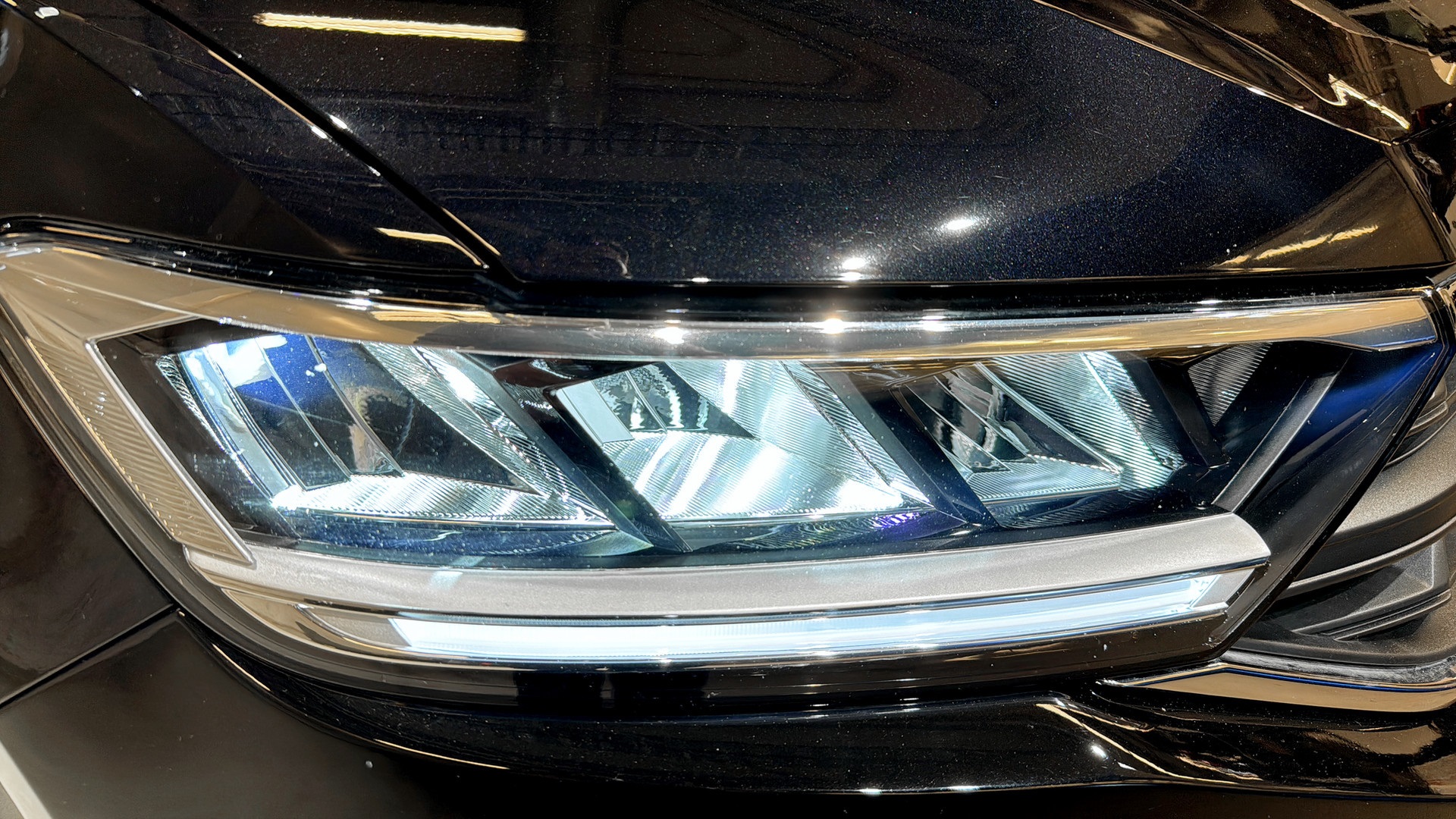 Volkswagen T-Roc NWA87T