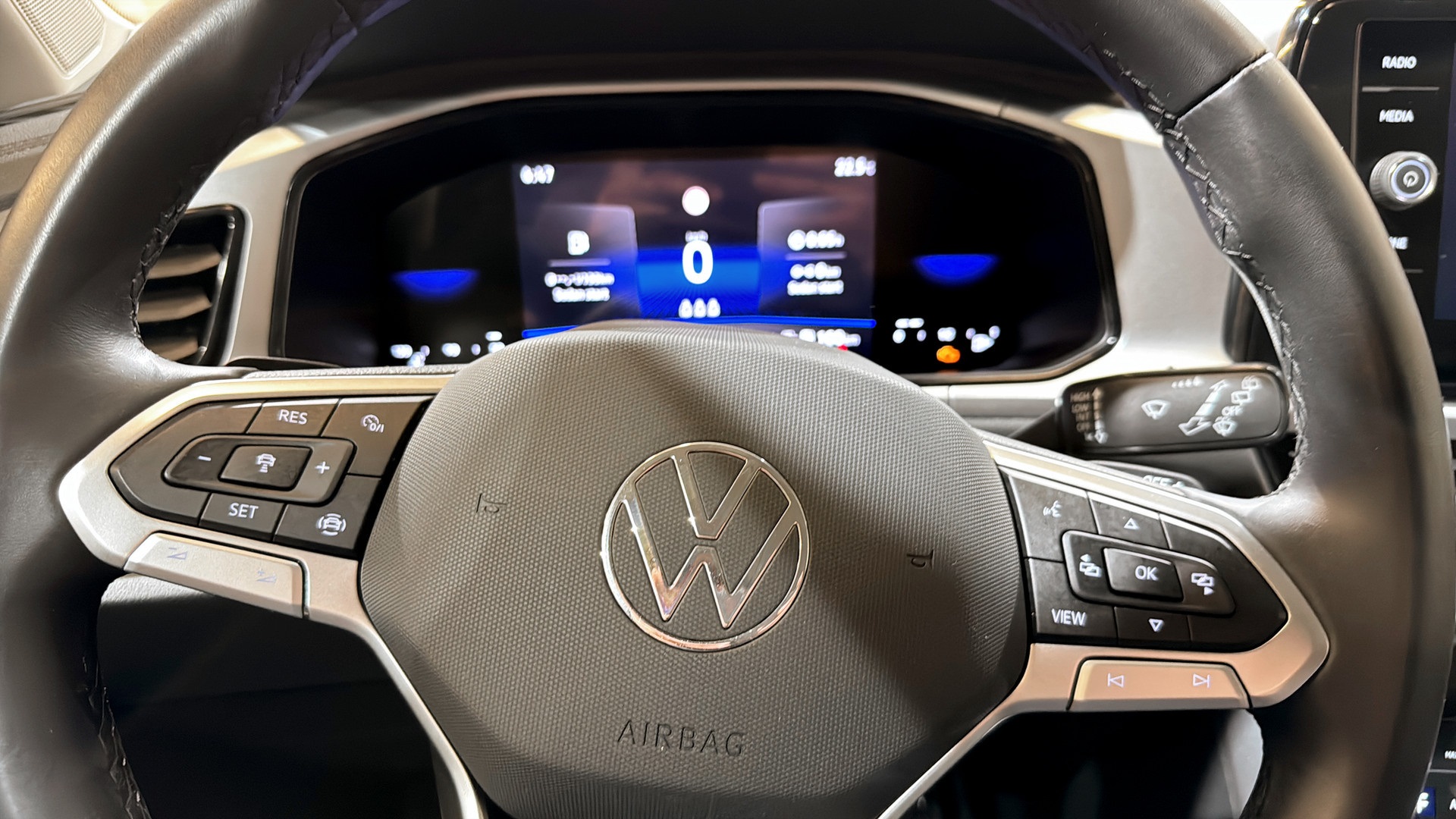 Volkswagen T-Roc NWA87T