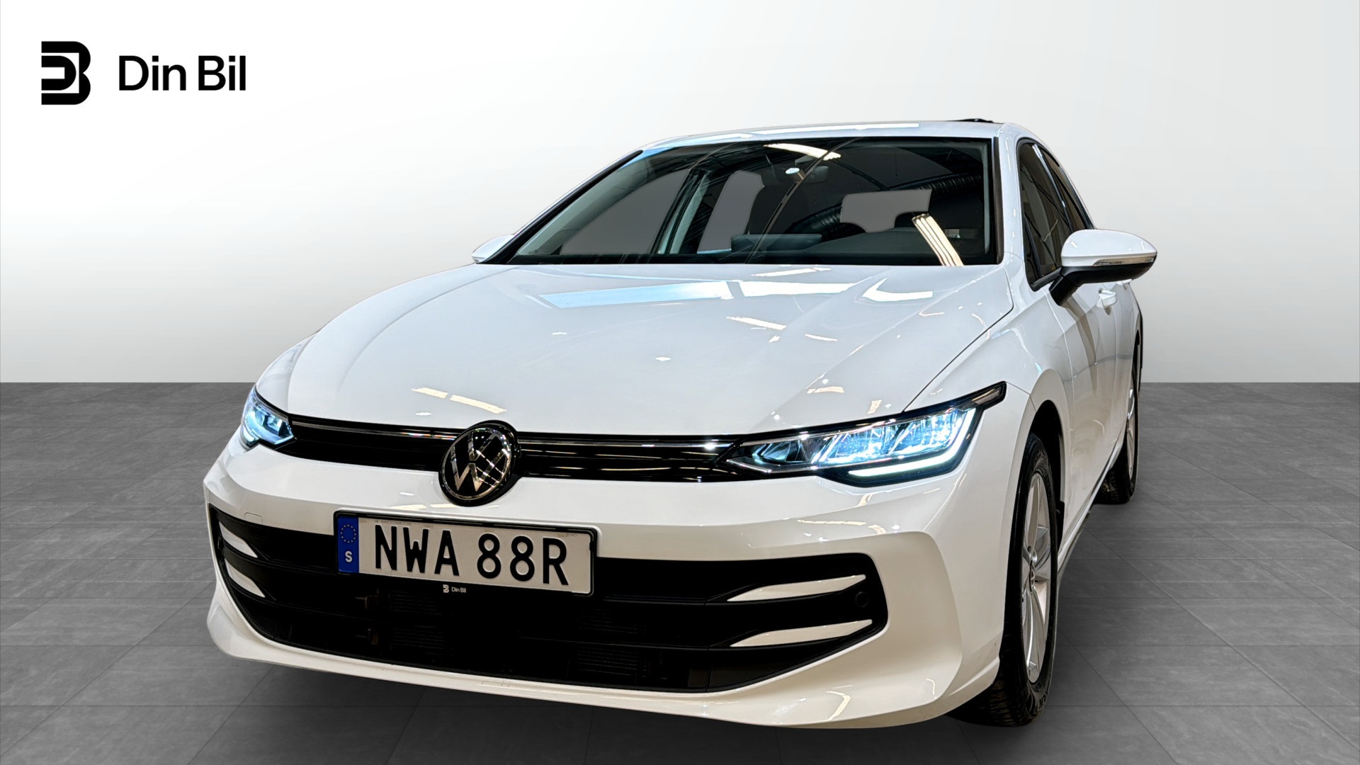 Volkswagen Golf NWA88R