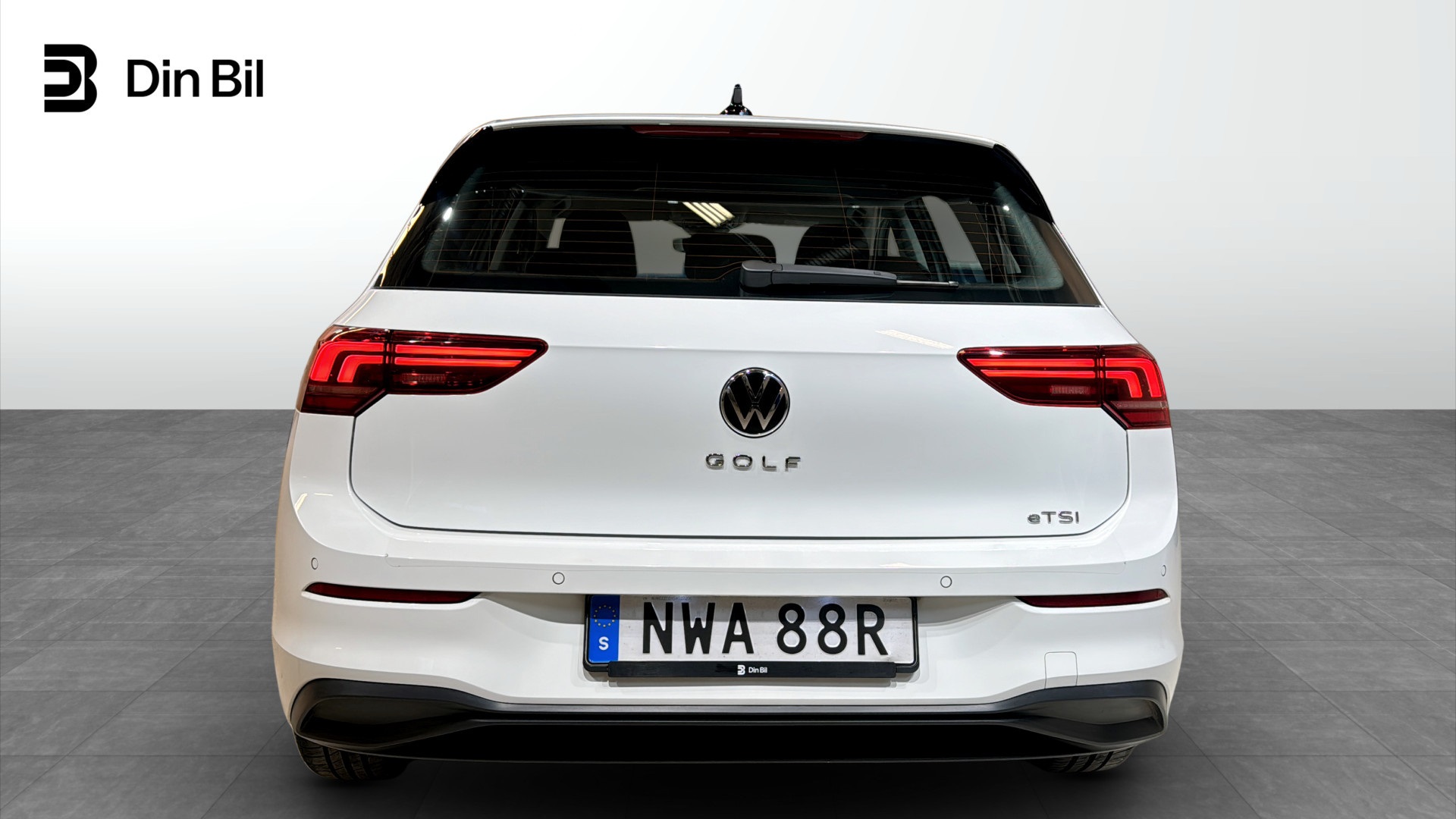 Volkswagen Golf NWA88R